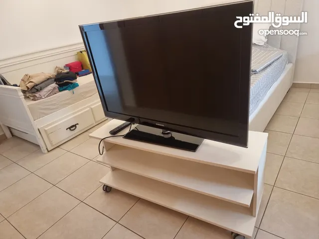 Very good condition. Rarely used with stand