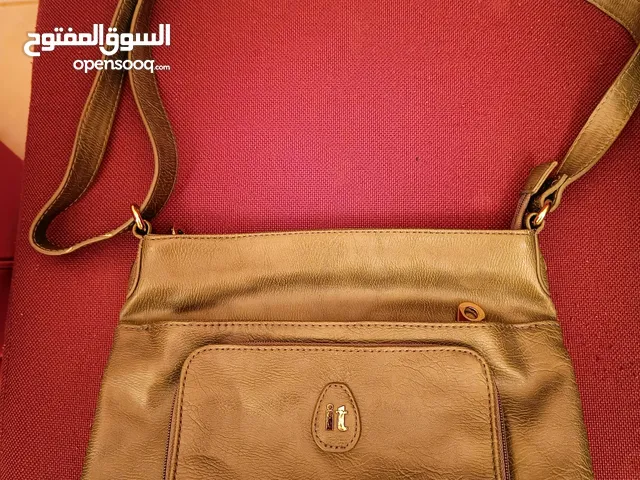 Green colour Handbag with 4 pockets