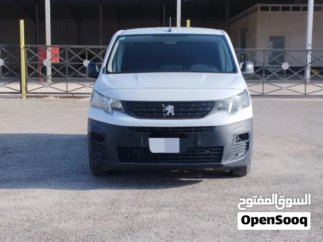 2023 Peugeot Partner Van Short Body