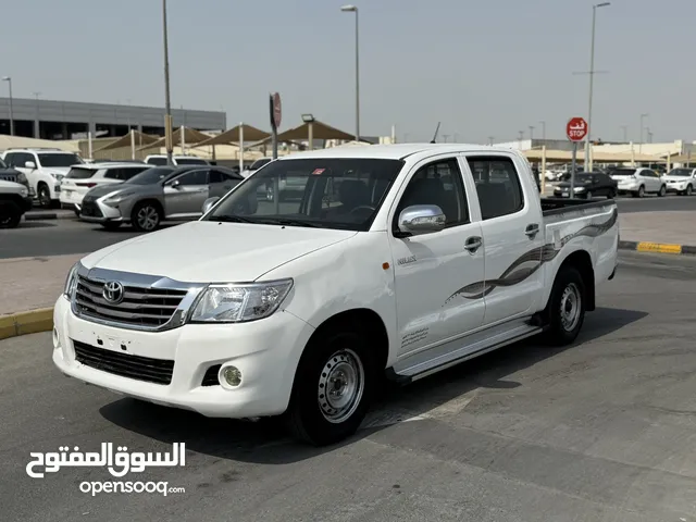 هيلوكس موديل 2013جير عادي 4x2