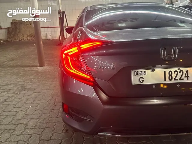 Sedan Honda in Dubai