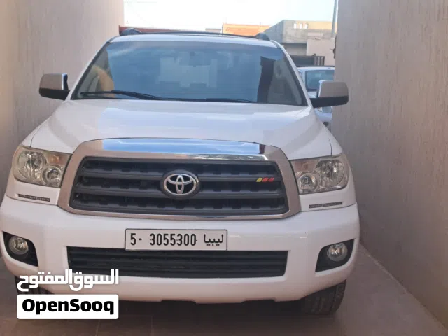 تيوتا سيكويا 2011 نظيفة جدا