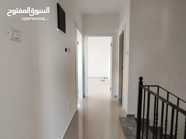 200m2 3 Bedrooms Apartments for Rent in Ramallah and Al-Bireh Baten AlHawa