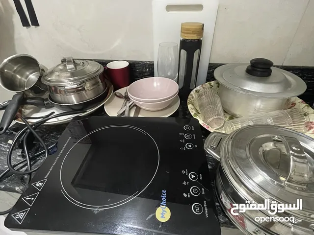 Induction cooker and dishes