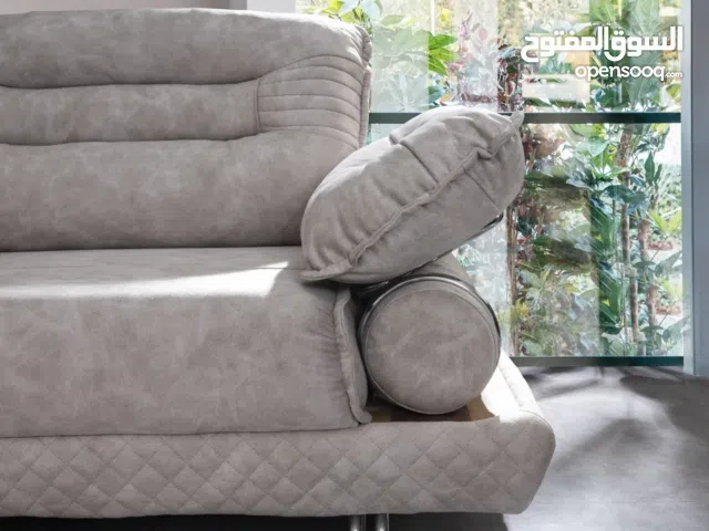 أقمشة ومنسوجات مخمل فاخرة ذات جودة عاليه وملمس ناعم بألوان متعددة لتنجيد الكنب والكوشن لعام 2026