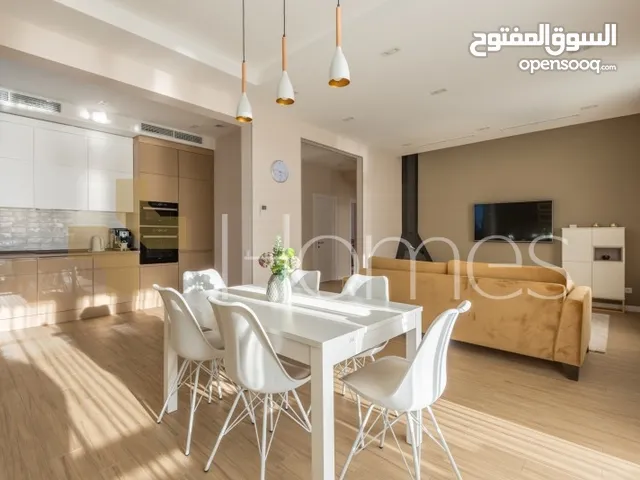 شقة ارضية للبيع في رجم عميش بمساحة بناء 195م