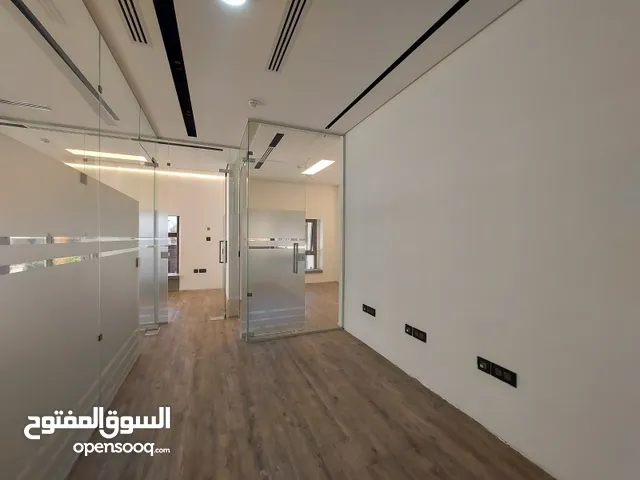 مكتب طابقي طابق اول للايجار في عبدون بمساحة 370م