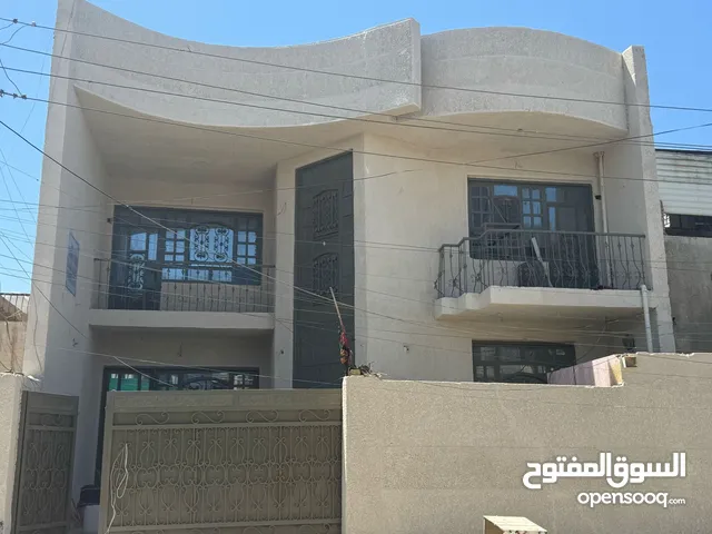 بيت 200 متر طابقين للبيع في الاعلام حي التعليم موقع ممتاز و بناء جودة عالية ، من المالك مباشر
