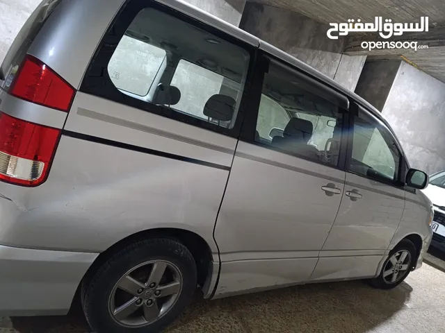 Used Toyota Voxy in Basra