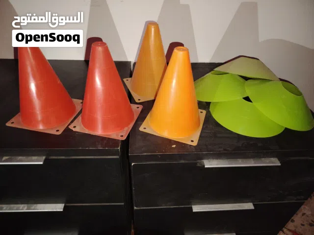 سلام عليكم معدات كرة القدم سعر 20ديناي بس