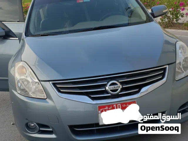 نيسان التيما موديل 2010