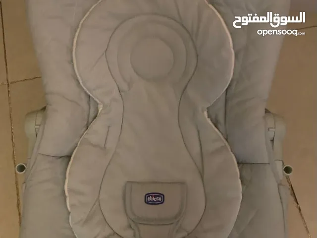 كرسي أطفال ماركة شيكو في حالة ممتازة للبيع
