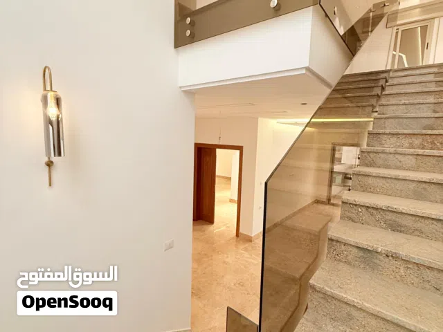 400 m2 5 Bedrooms Villa for Rent in Tripoli Souq Al-Juma'a