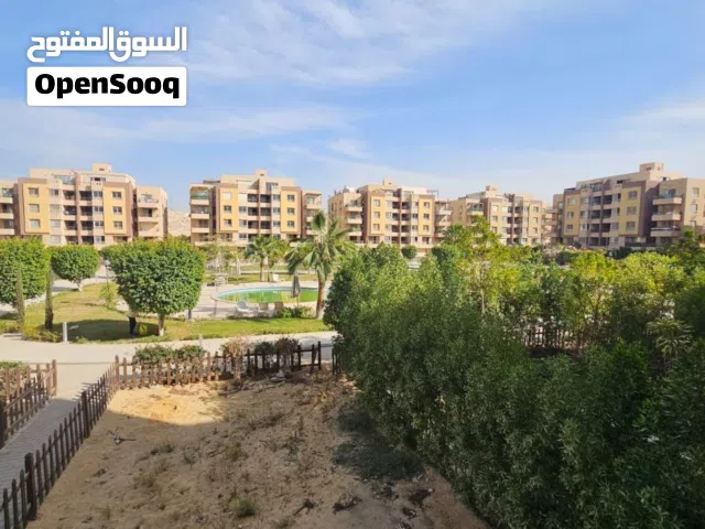 355 m2 4 Bedrooms Apartments for Sale in Giza Sheikh Zayed