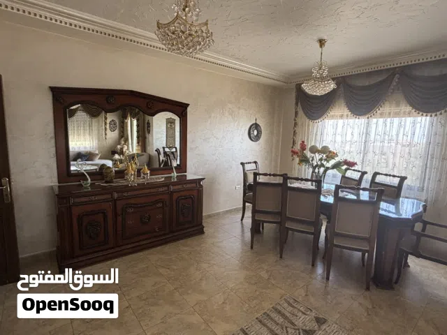 غرفة سفرة صناعة محلية خشب بلوط فاخر بحالة ممتازة