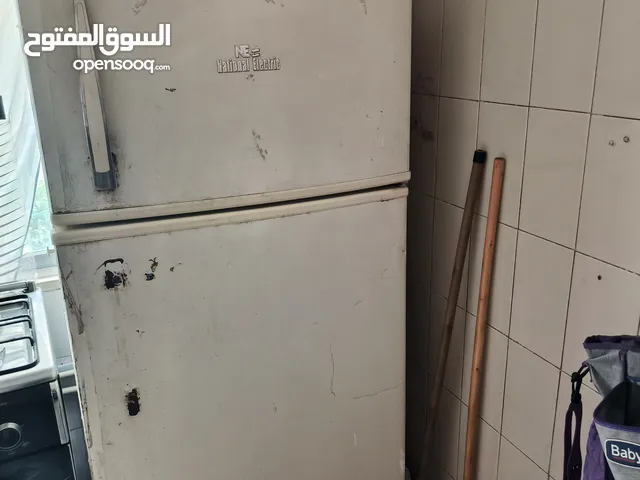 ثلاجه للبيع 30 دينار