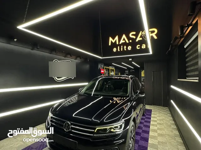 VW Tiguan 2019 4*4 full options black edition