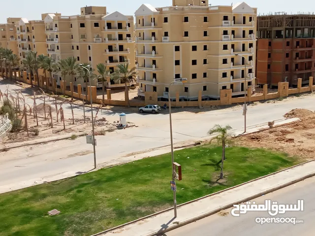 285 m2 3 Bedrooms Apartments for Sale in Giza 6th of October