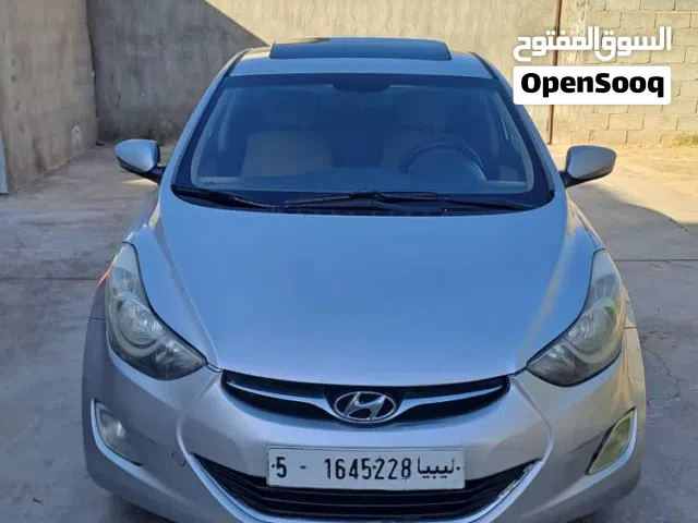 2013 Hyundai Elantra Standard