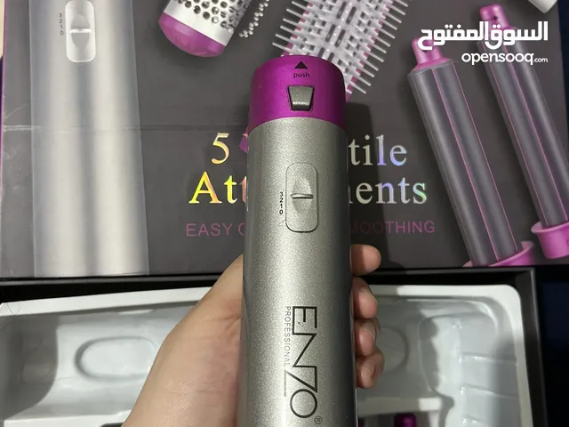 سشوار شعر اصلي بحالة ممتازة من شركة انزو الإيطالية فقط ب 20 دينار