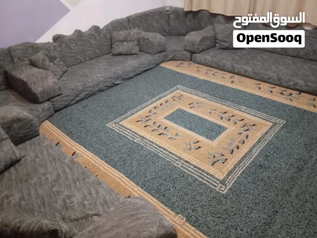 جلسه عربيه 3فرشات وزاويتين مع 3 مساند و2مساند للزوايه و6مراكي و6قرن ضغط 14عرض الفرشه 70تفصيل مش جاهز