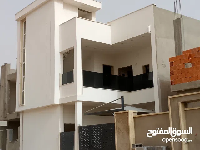 334 m2 More than 6 bedrooms Townhouse for Sale in Tripoli Al-Serraj