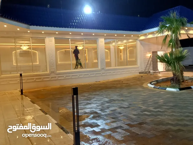 ابوحمزة لأعمال الكهرباء والسباكةوفني مسابح