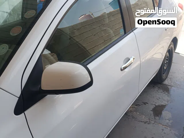 2021 نيسان صني SL
