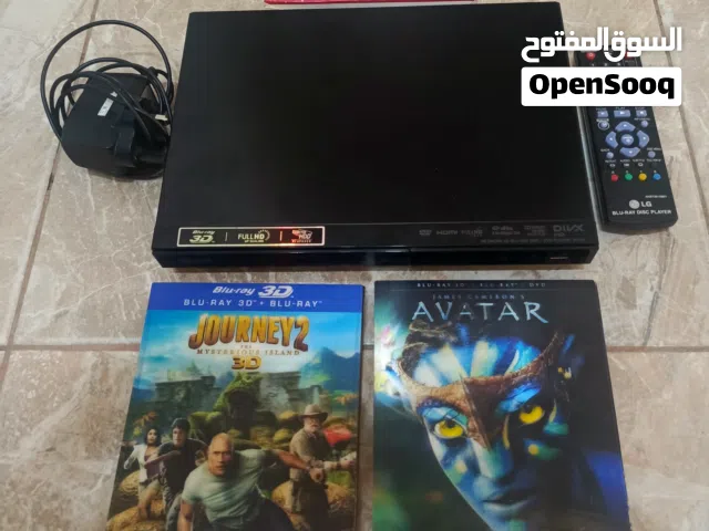 مشغل Blu-ray 3D نوع LG بحالة الوكالة معه المحول والريموت الأصلي  معه نظارات 3D نوع LG عدد 4