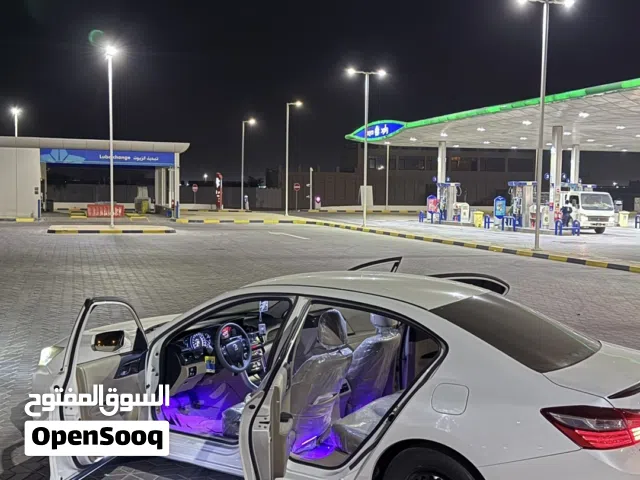 2017 هوندا اكورد EX