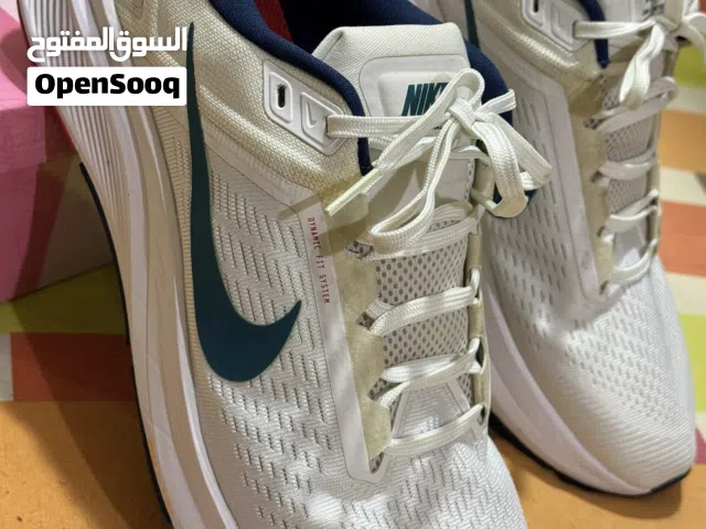 45 Sport Shoes in Hawally