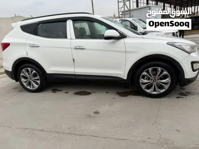 Used Hyundai Santa Fe in Basra