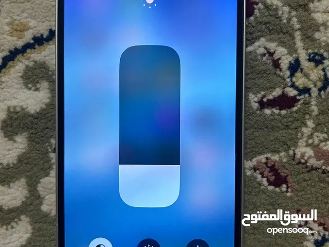 Apple iPhone 12 128 GB in Al Sharqiya