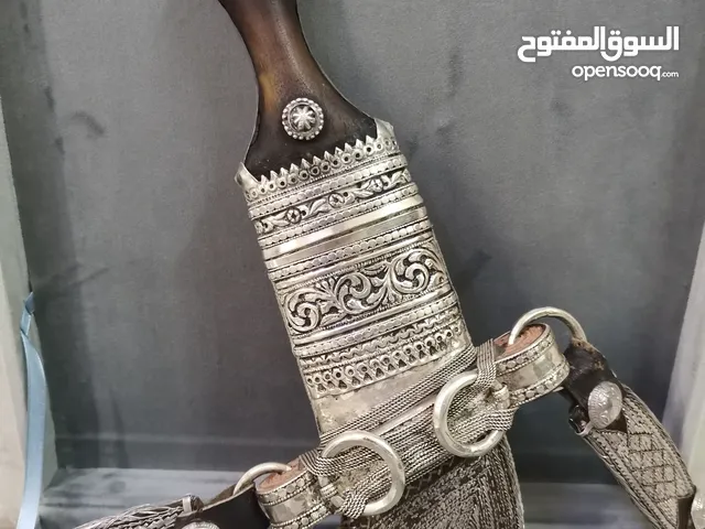 خنجر تحفة بقرن زراف افريقي