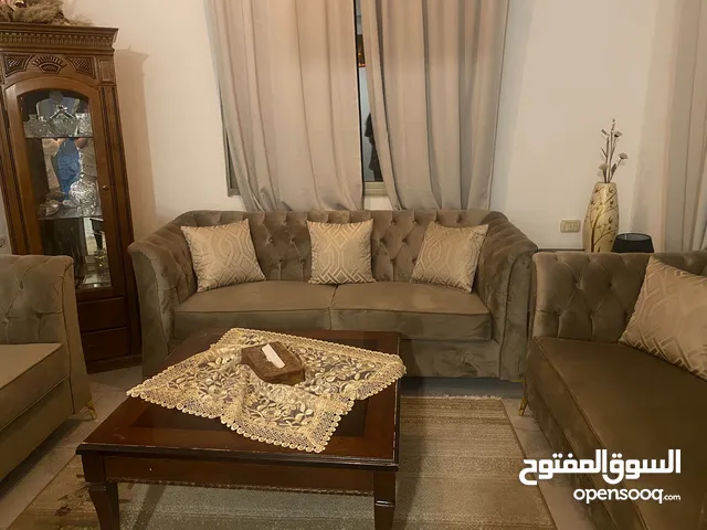 طقم كنب بحالة الوكالة