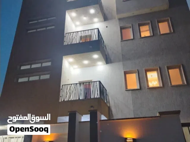 عمارة للبيع في السراج بدخل سنوي مائة ألف