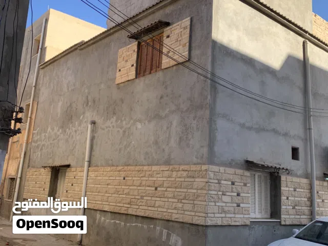 132 m2 5 Bedrooms Townhouse for Sale in Tripoli Eastern Hadba Rd