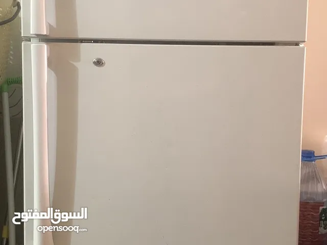 ثلاجة LG استخدام واحد نظيفه جدا