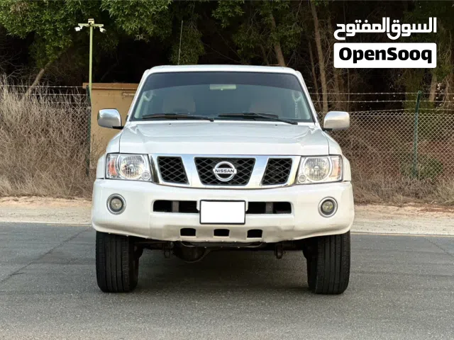 Nisan patrol Safari vtc 2017 manual gear GCc KM-135k neat and clean