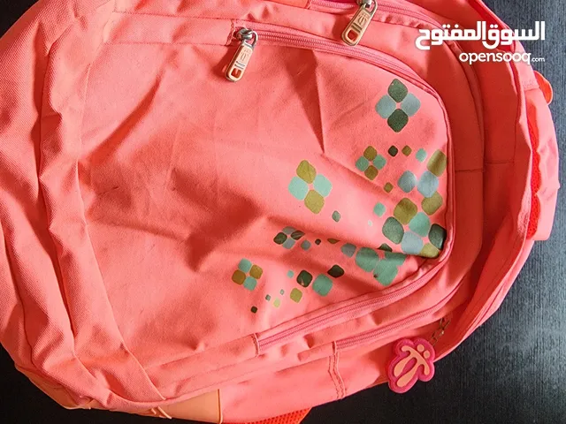 شنطة مدرسية ماركة توتتو الاصلية مستعملة بحالة ممتازة للبيع