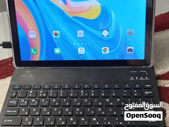 آيباد مع الكيبورد و الكفر مستعمل اسبوع  قابل لتفواوض