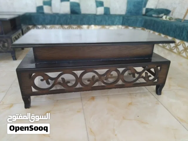 طاولات للبيع