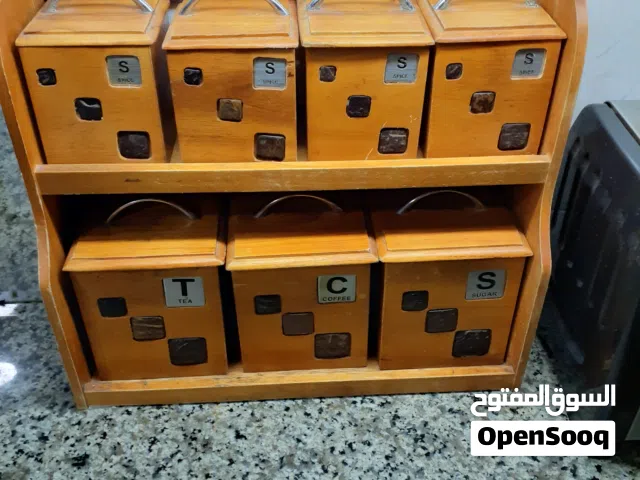 طقم للسكر والشاي والقهوه والبهارات من الخشب 7قطع 3 حم كبير و4حجم وسط مع حمالتهم