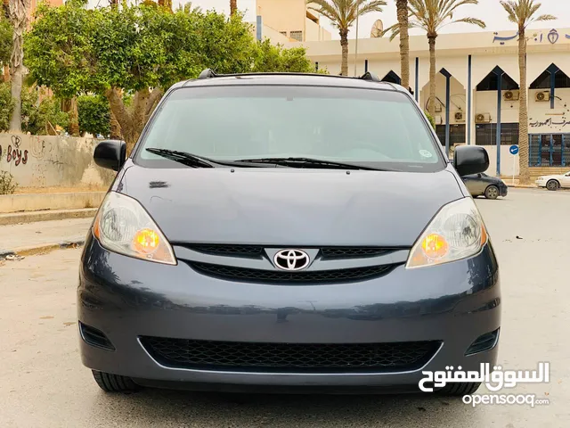 New Toyota Sienna in Al Khums
