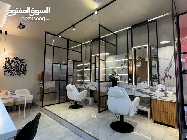 صالون VVIP للإيجار ( خلو ) في صباح السالم قطعة 1