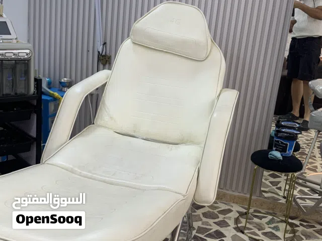 سرير (كرسي) عناية بالبشرة ومساج هيدروليك للبيع - بحالة ممتازة