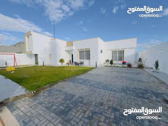 2 Bedrooms Chalet for Rent in Misrata Tamina