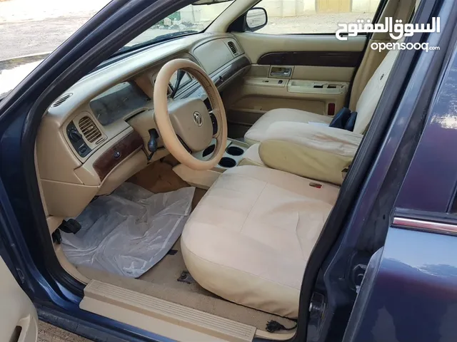 Used Ford Crown Victoria in Al Ahmadi