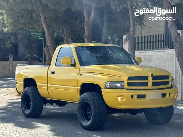Dodge ram 2000 كابينة