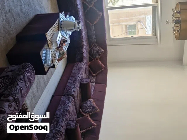 للبيع ديوانية جلوس 13 مقعد  طقم كنب 5 مقاعد  السعر 150